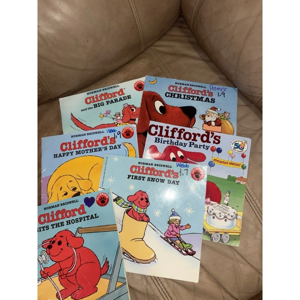 Norman Bridwell CLIFFORD THE‎ BIG RED DOG Book Lot of 12 w/ Clifford Plush Buddy